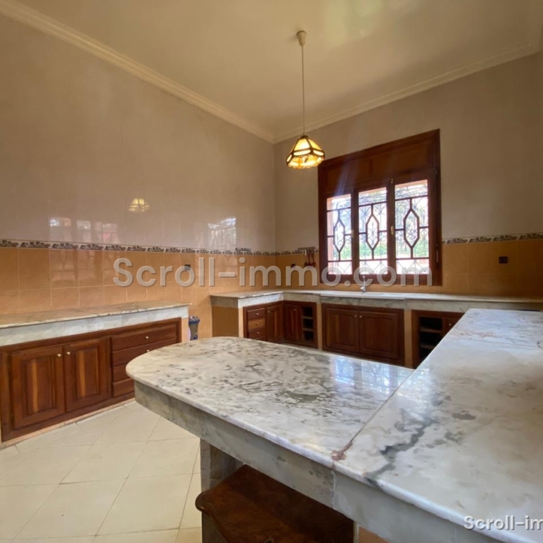 Villa Titré 550m2 à Targa