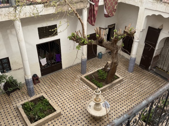 Riad Melkia 288m2 à Coté De Mosquée Bab Doukalla