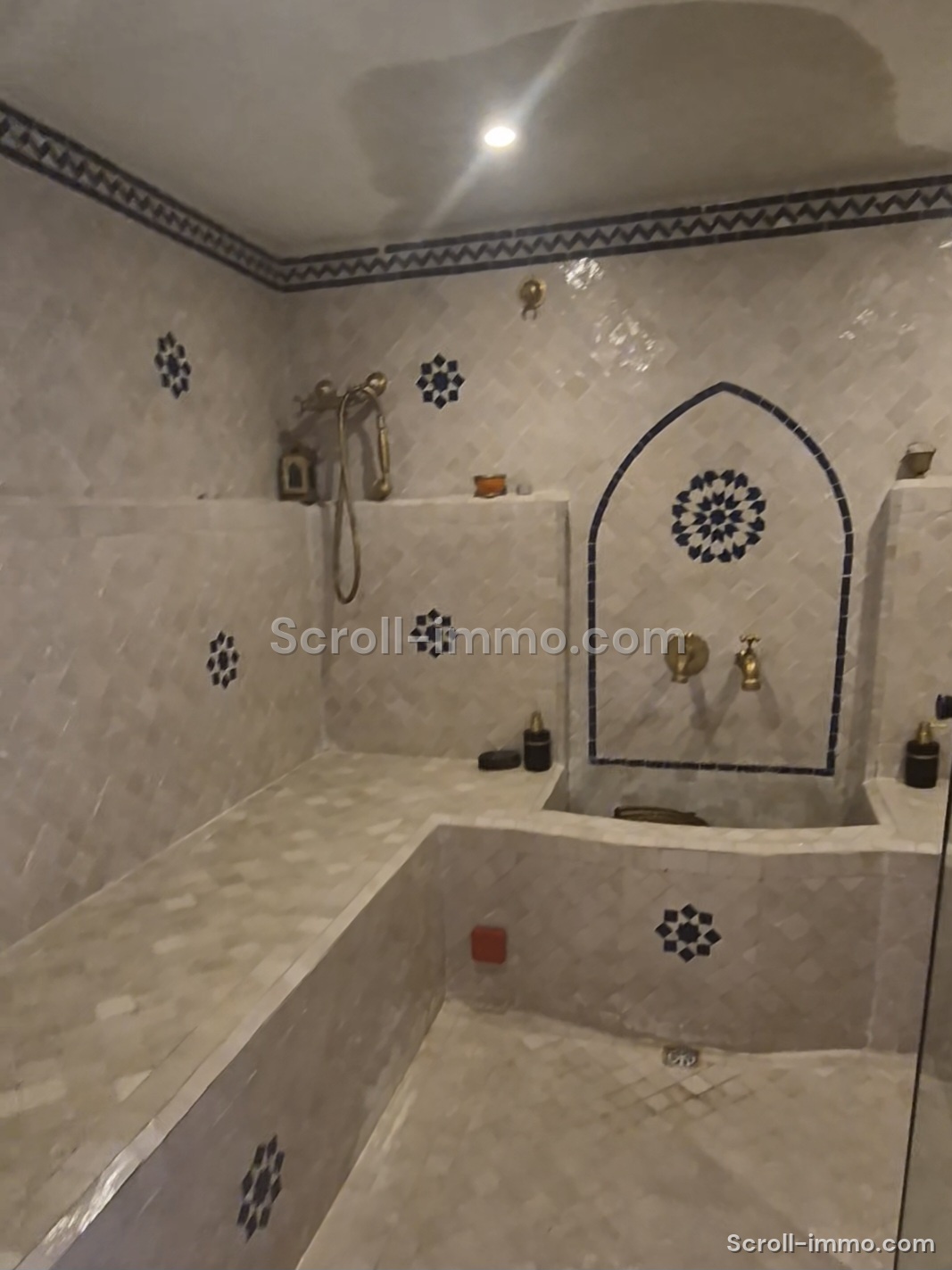 Très beau Riad avec autorisation – Riad Laarouss