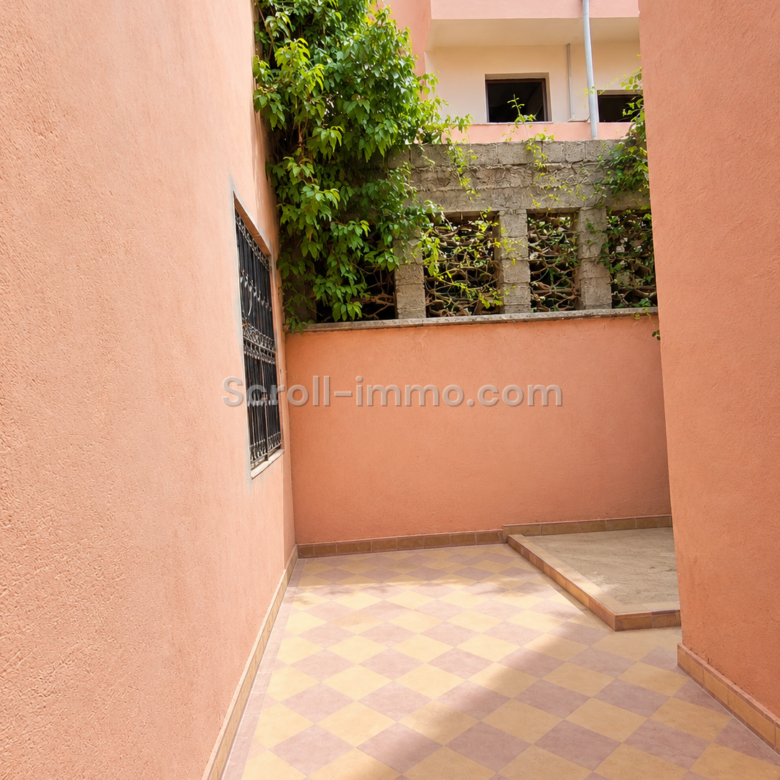 Maison / Appartement Titré, à rénover avec jardin à Hay Zitoun, Marrakech – Fort potentiel !