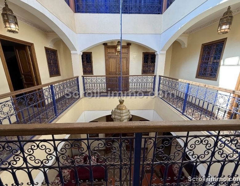 Riad 123m² Titré 5ch à rénover – Quartier Sidi Mimoun