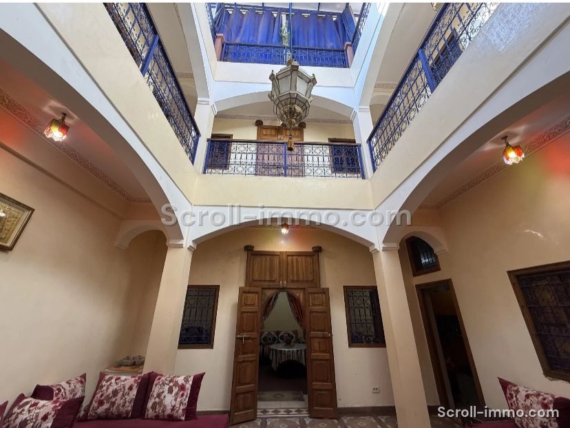 Riad 123m² Titré 5ch à rénover – Quartier Sidi Mimoun