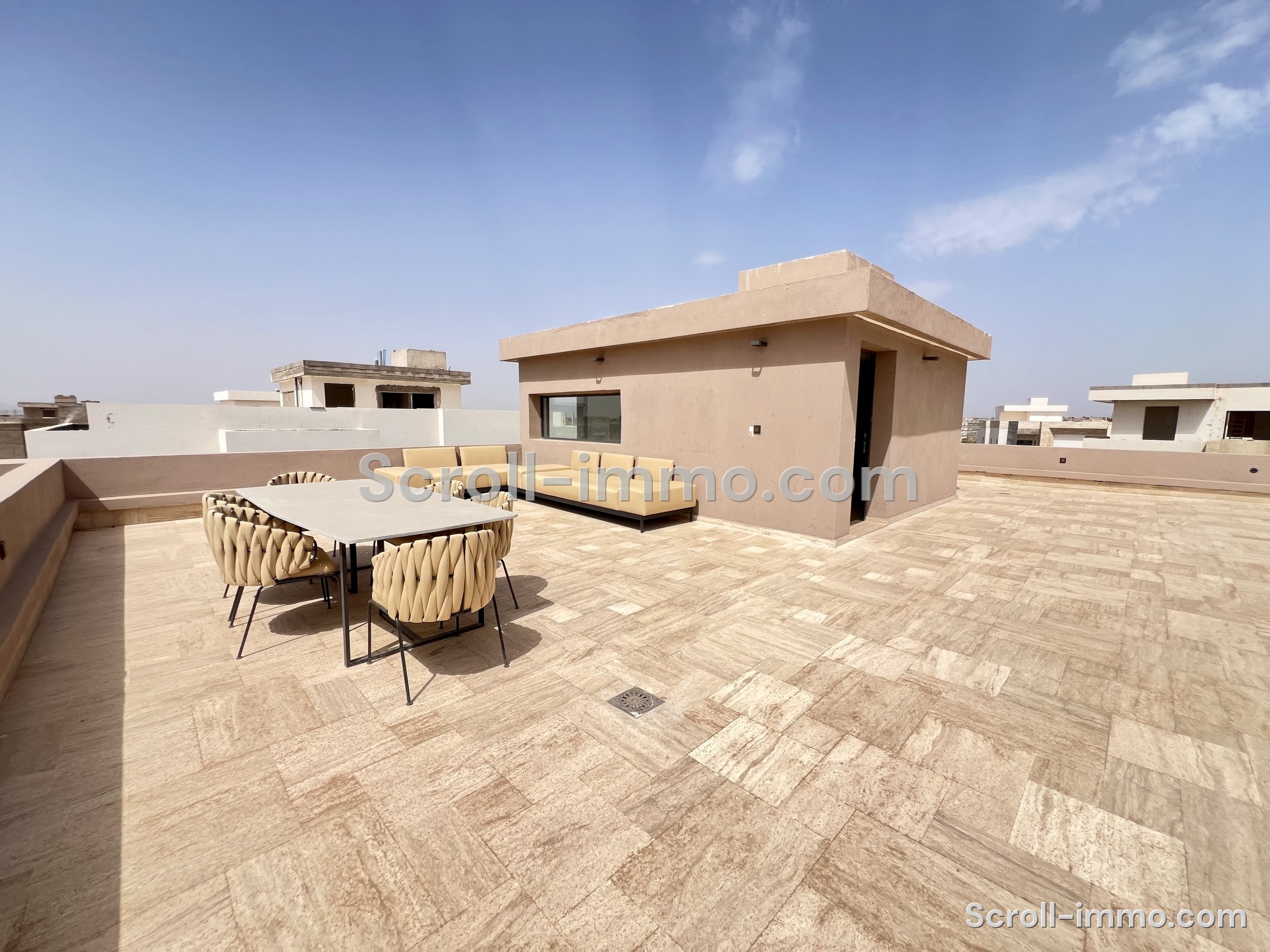 Villa 320m² 4 suites avec ascenseur Route d&rsquo;Amizmiz