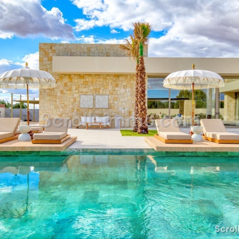 Villa luxueuse Meublée à Vendre – Route de Fès, Km 13