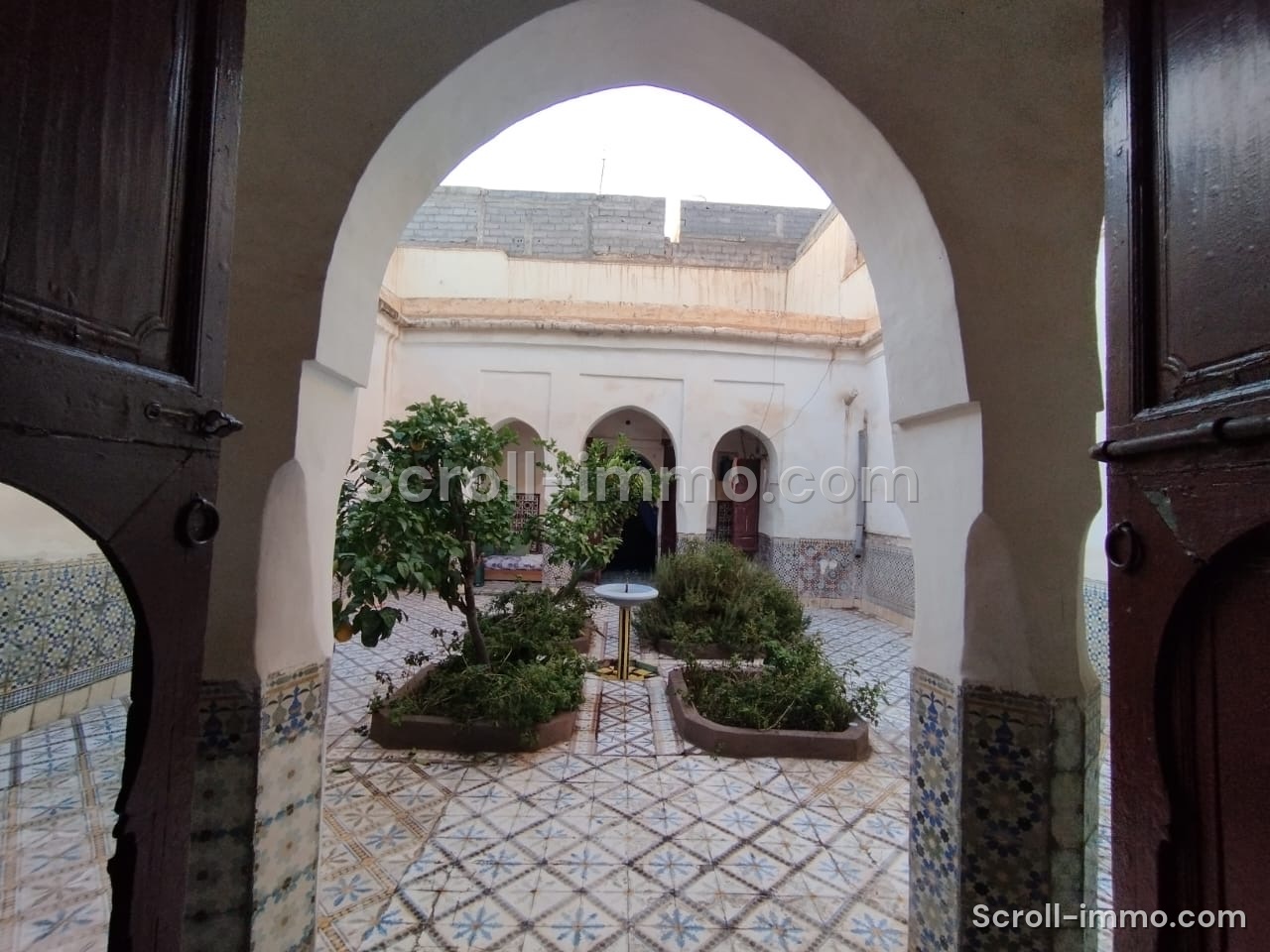 4d8806cb-5911-49d3-a2d3-74d2dfbe9626-3c318584_fc35_460c_b8ce_d675c3e53296 Riad 230m² à démolir Melkia – Quartier Zaouia