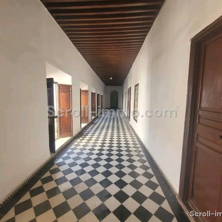 Riad 670m² 20ch Melkia à rénover – Quartier Riad Zitoun