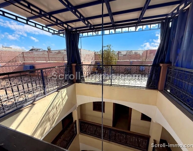 Riad 123m² Titré 5ch à rénover – Quartier Sidi Mimoun