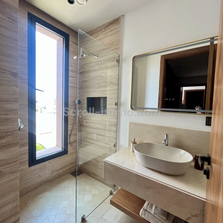 Villa 320m² 4 suites avec ascenseur Route d&rsquo;Amizmiz