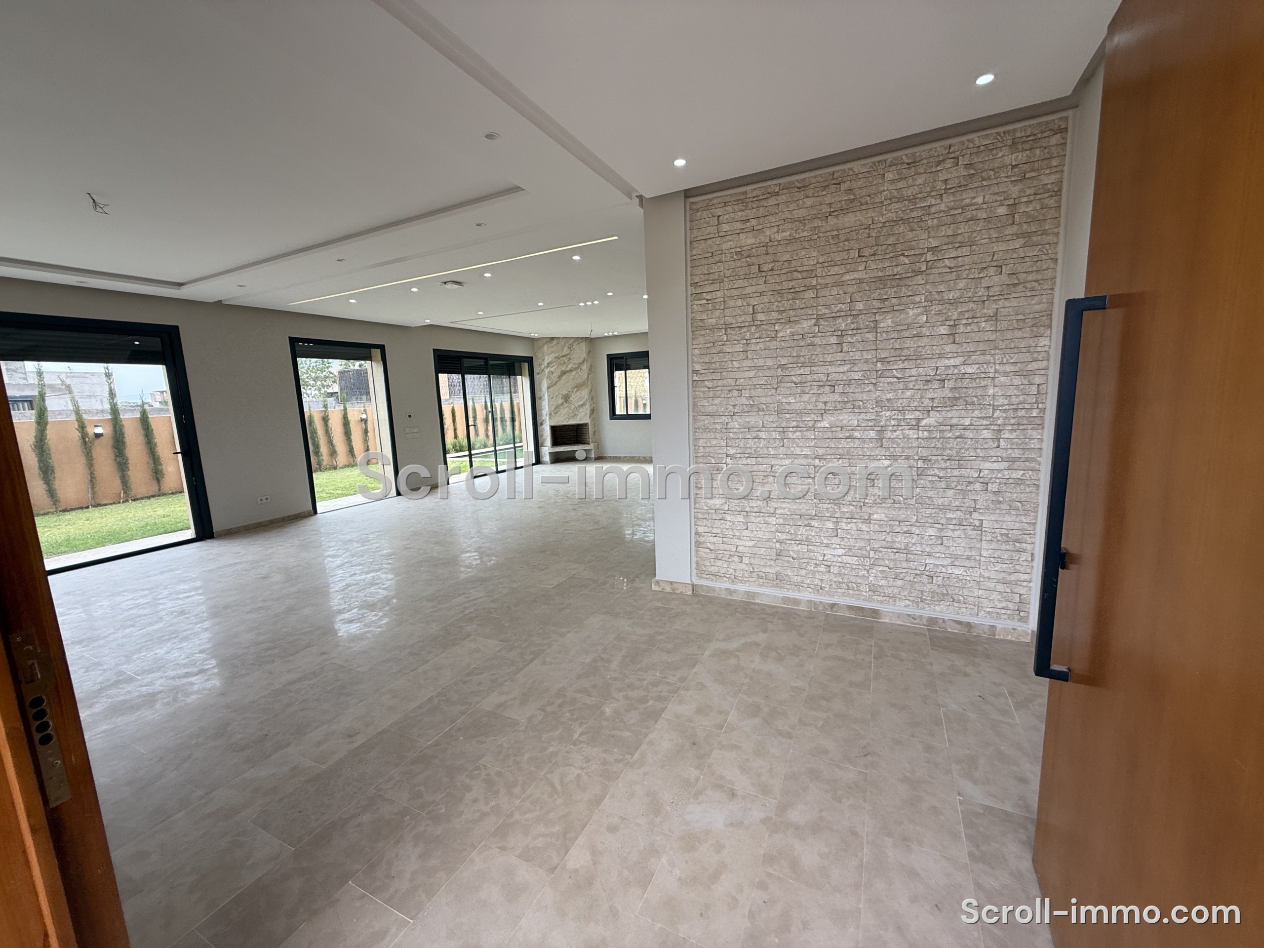 Villa contemporaine avec 4 suites & sous-sol – Akenza Villa