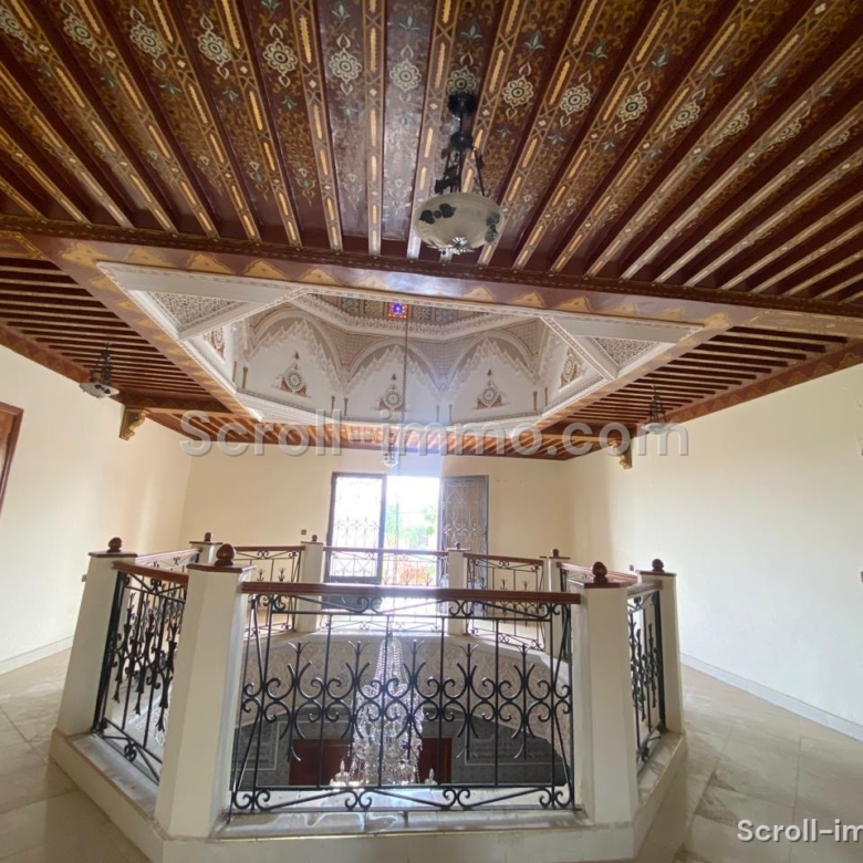 Villa Titré 550m2 à Targa
