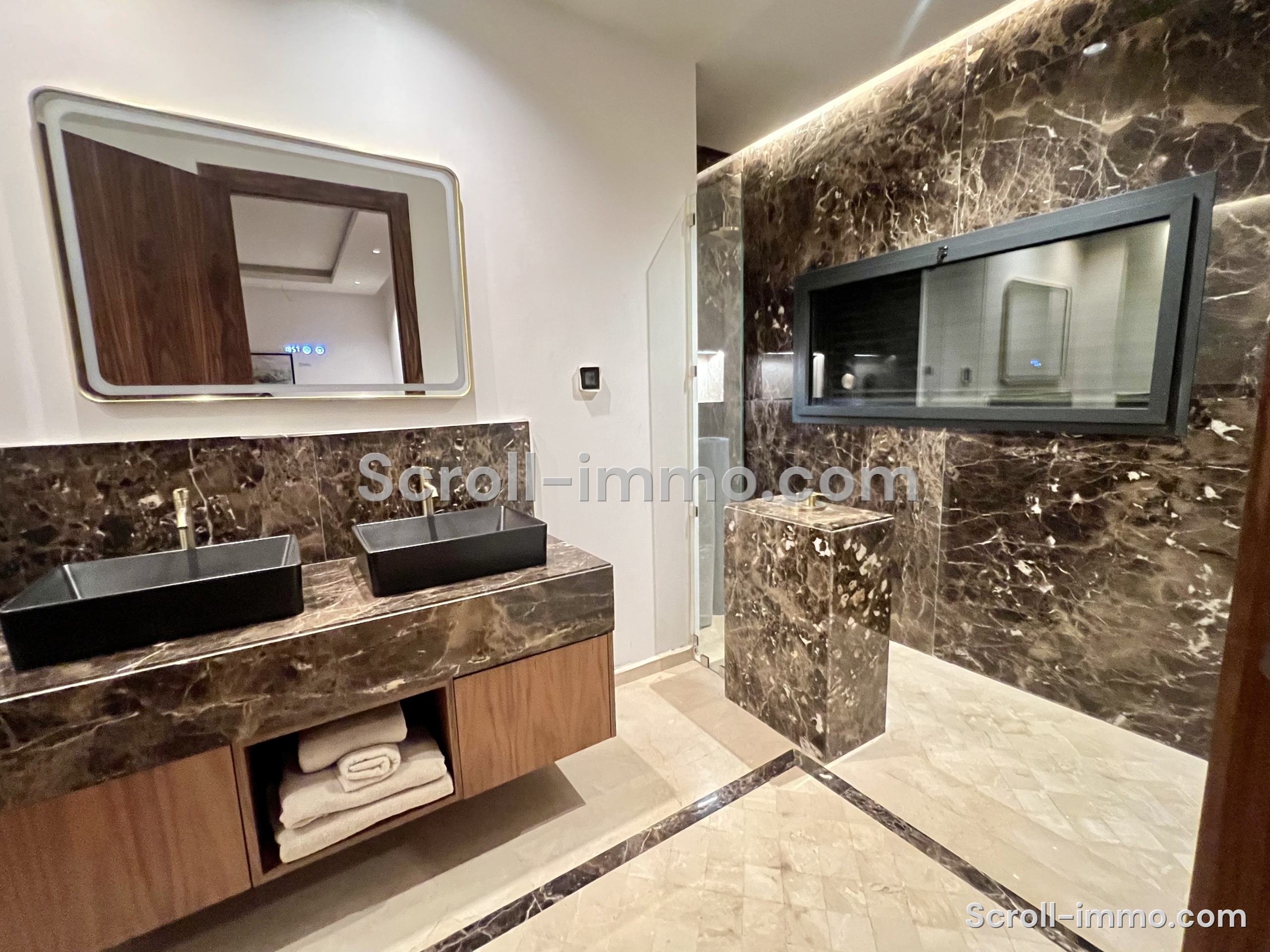 Villa 320m² 4 suites avec ascenseur Route d&rsquo;Amizmiz