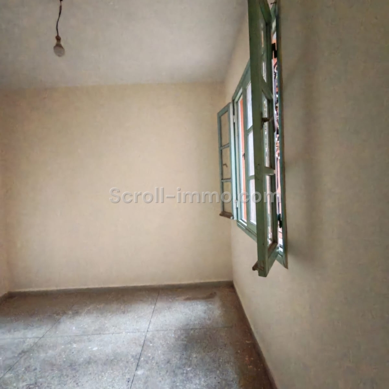 Maison / Appartement Titré, à rénover avec jardin à Hay Zitoun, Marrakech – Fort potentiel !