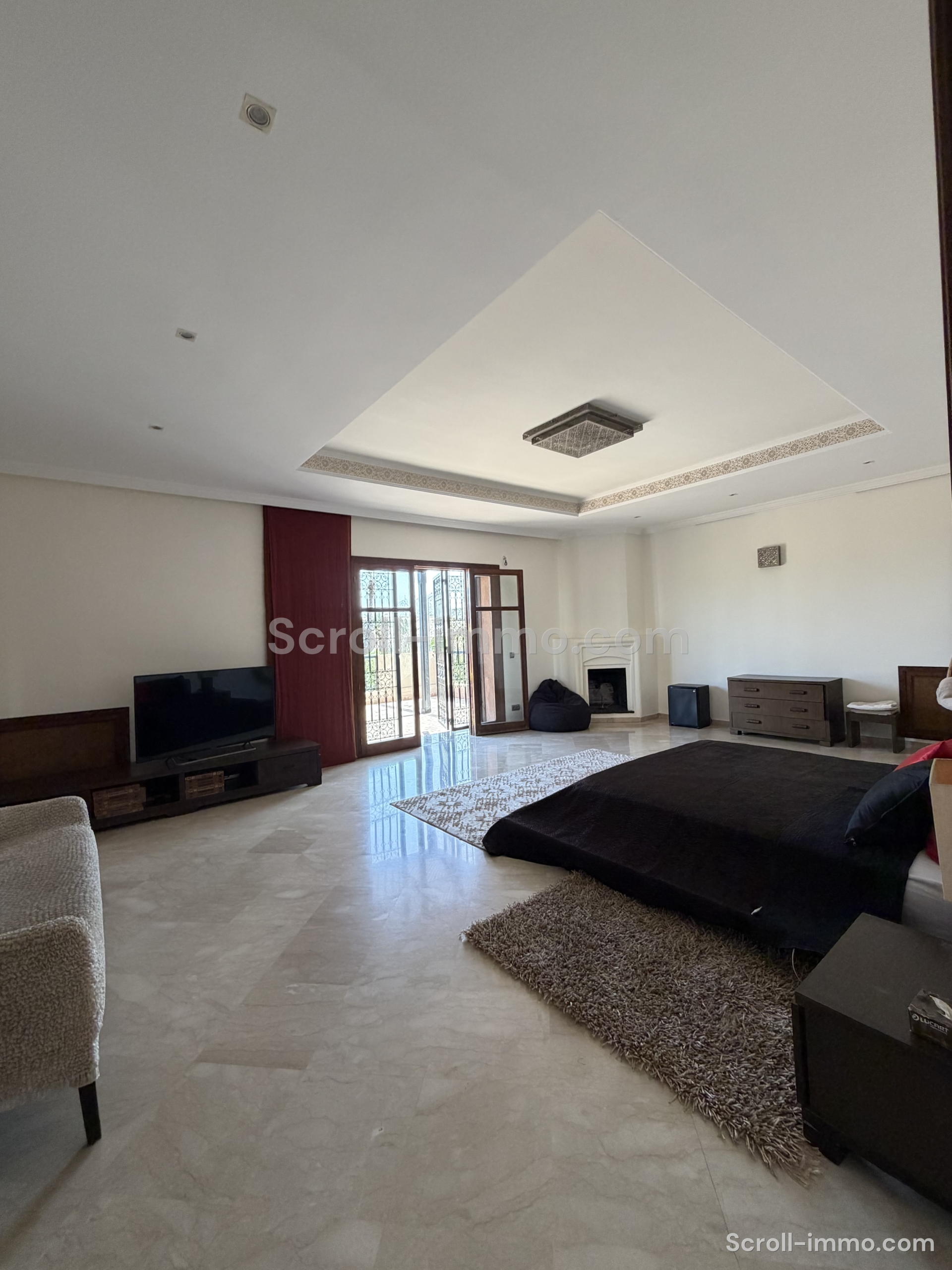 Villa 700m2 sur Parcelle de 2100m2 – Palmeraie