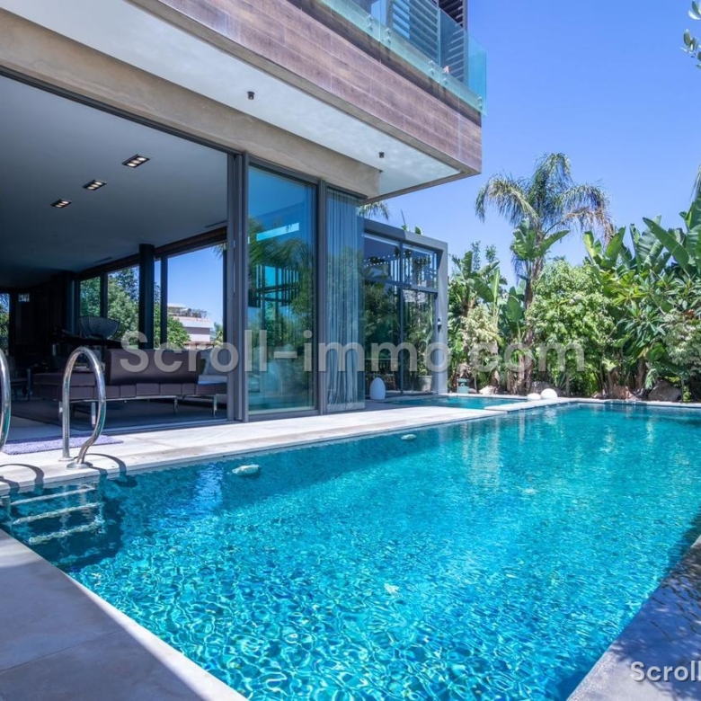 Villa de Prestige Golfique à Vendre