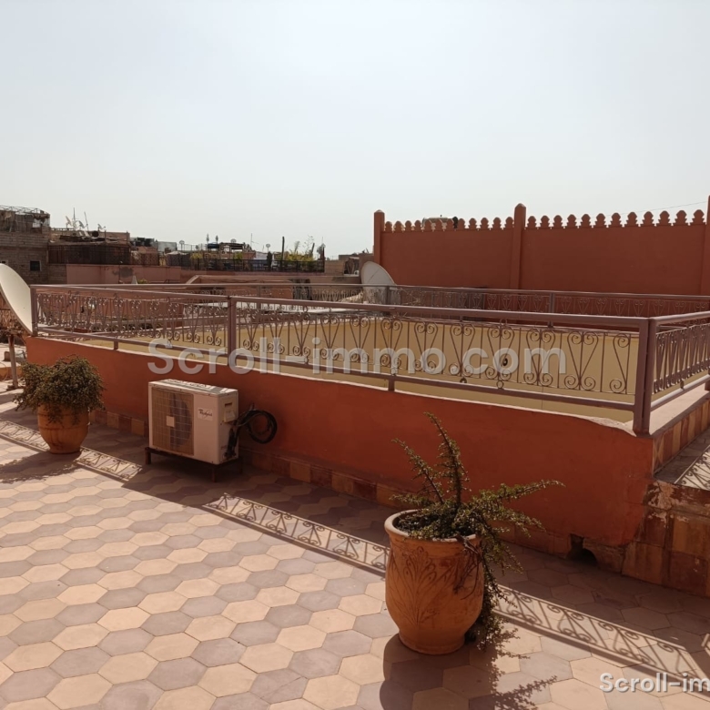 Riad 269m² Titré 13 suites – Quartier Kennaria