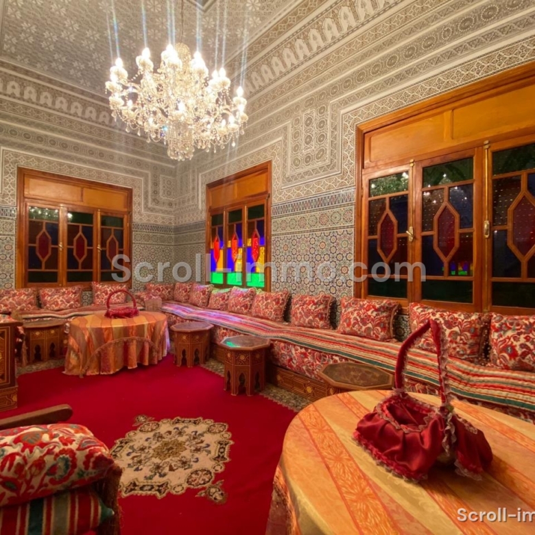 Villa Titré 550m2 à Targa