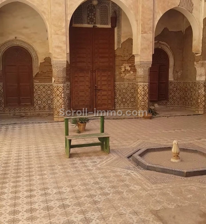 Riad 556m2 à rénover dans le quartier de Hart Essoura