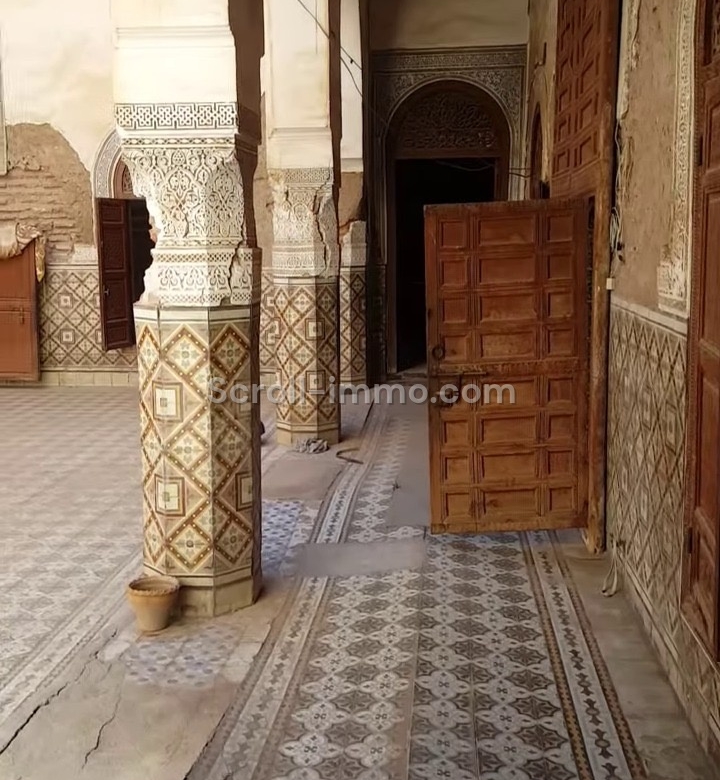 Riad 556m2 à rénover dans le quartier de Hart Essoura