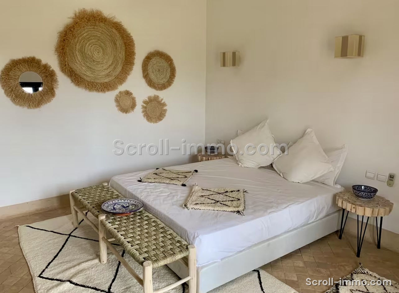 Très beau domaine de 12000 m2, villa 4 suites