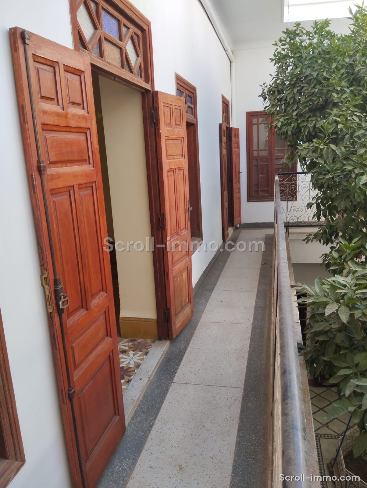 Riad 194m² Titré Clef en main  – Quartier Laksour