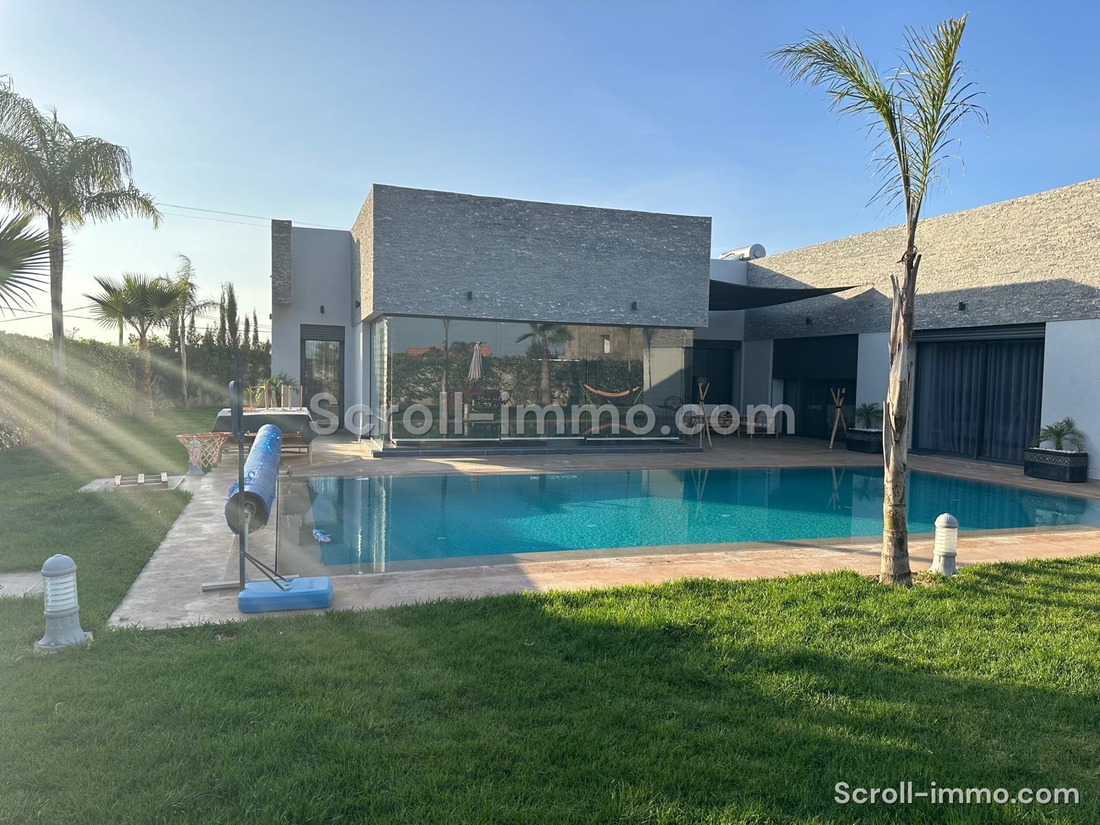 Villa 300m2- 15km Rte Ouarzazate
