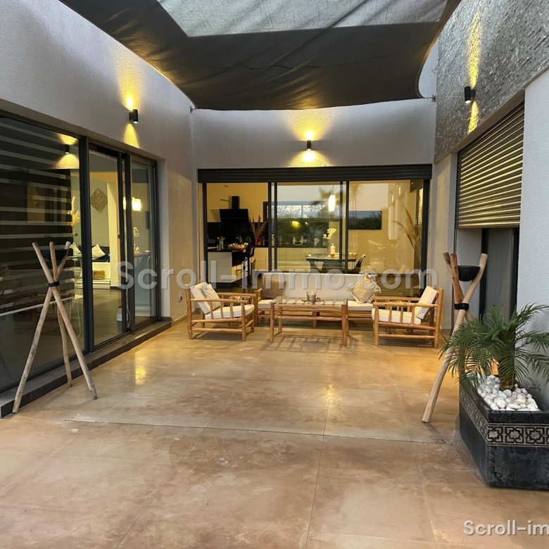 Villa 300m2- 15km Rte Ouarzazate