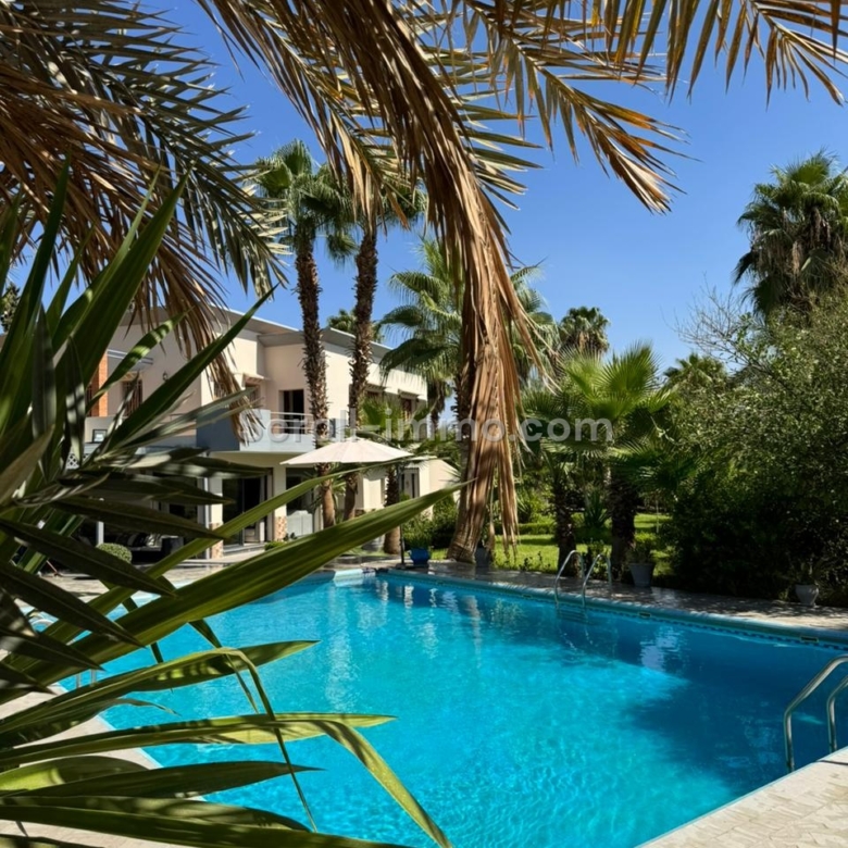Villa 6 suites à Targa – Piscine – grand terrain