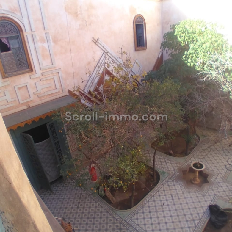 Grand Riad Titré – 401m2 a rénover – Zaouia