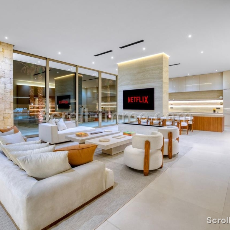 Villa luxueuse Meublée à Vendre – Route de Fès, Km 13