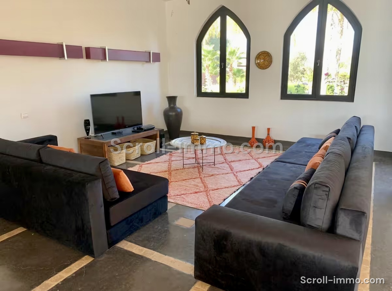 Très beau domaine de 12000 m2, villa 4 suites