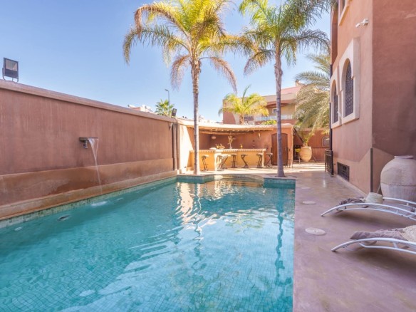 Hôtel villa – 700m² à Targa
