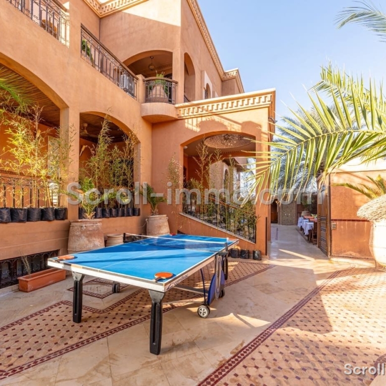 Hôtel villa – 700m² à Targa