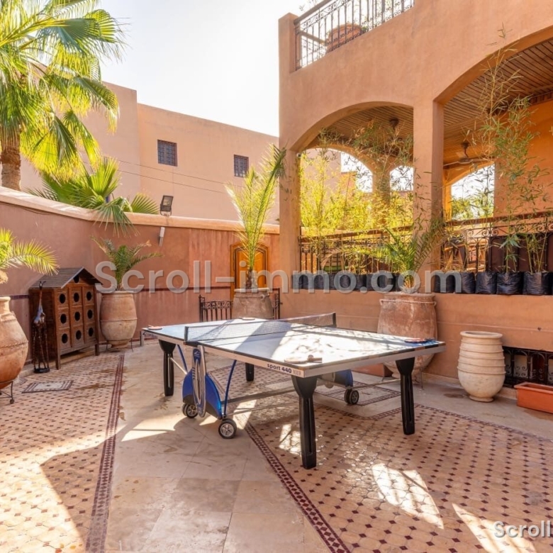 Hôtel villa – 700m² à Targa