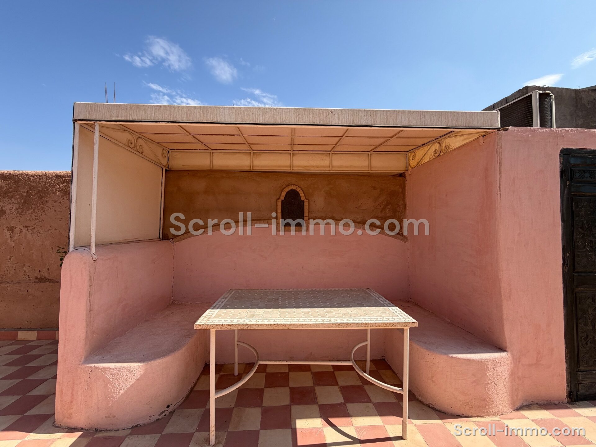 Villa authentique – 500m² à Route de Ouarzazate