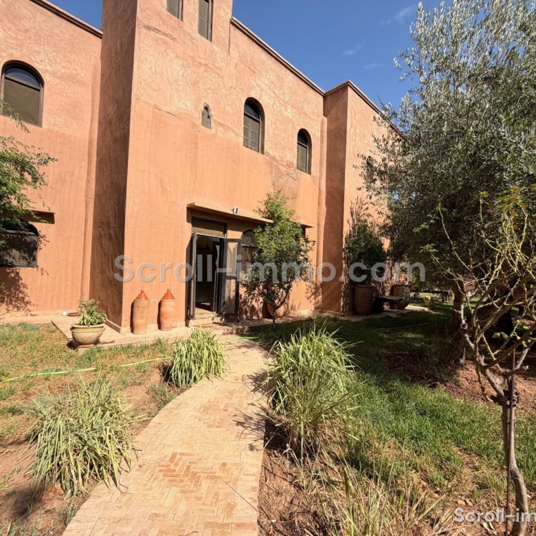 Villa authentique – 500m² à Route de Ouarzazate
