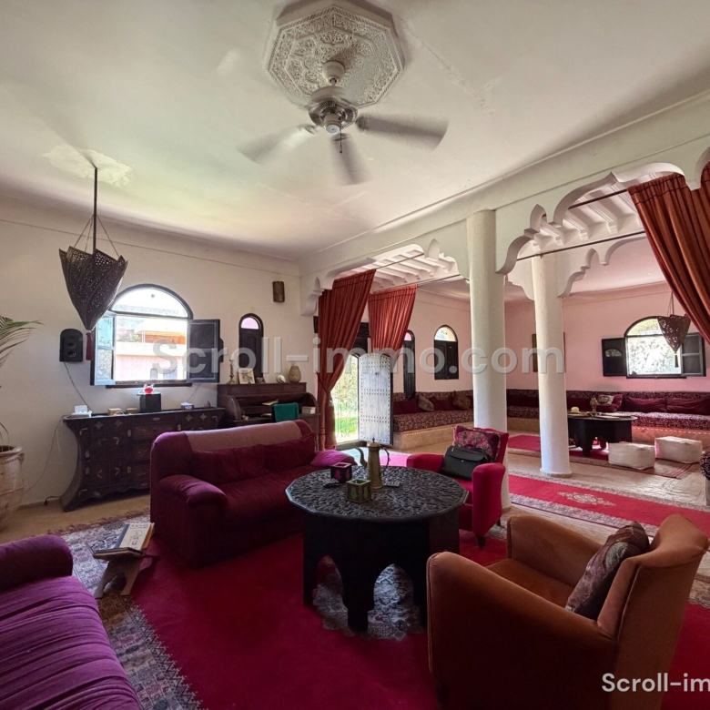 Villa authentique – 500m² à Route de Ouarzazate