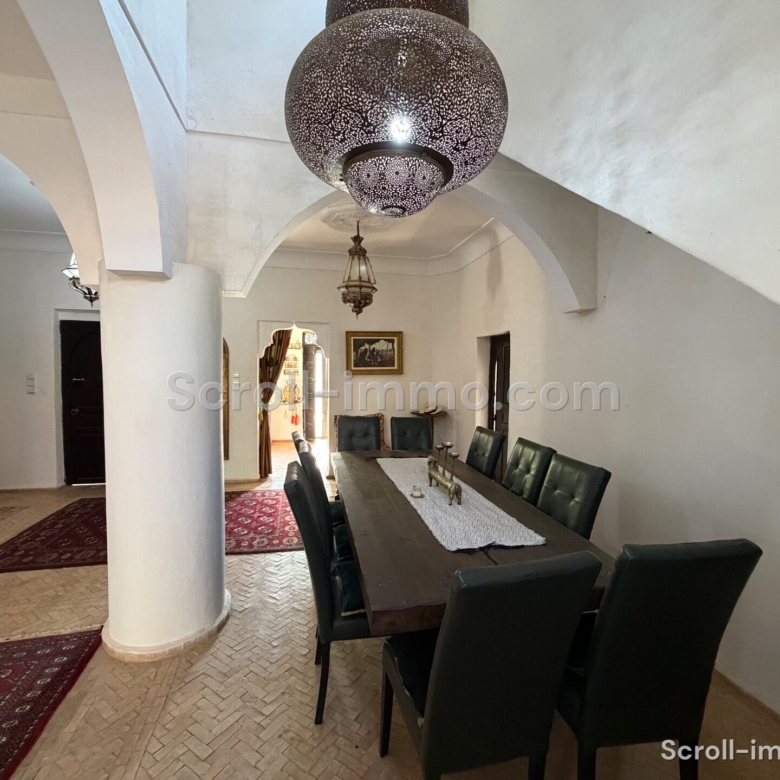 Villa authentique – 500m² à Route de Ouarzazate