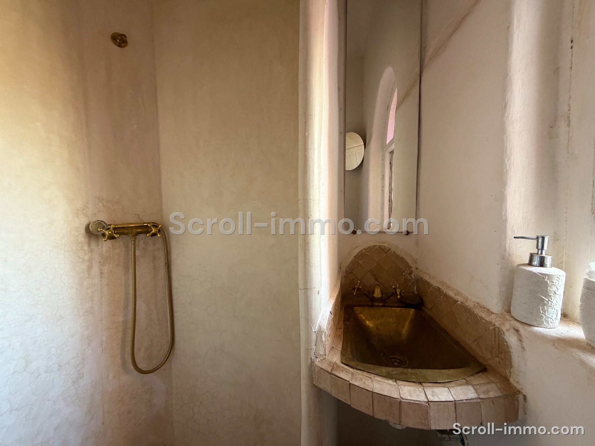 Villa authentique – 500m² à Route de Ouarzazate