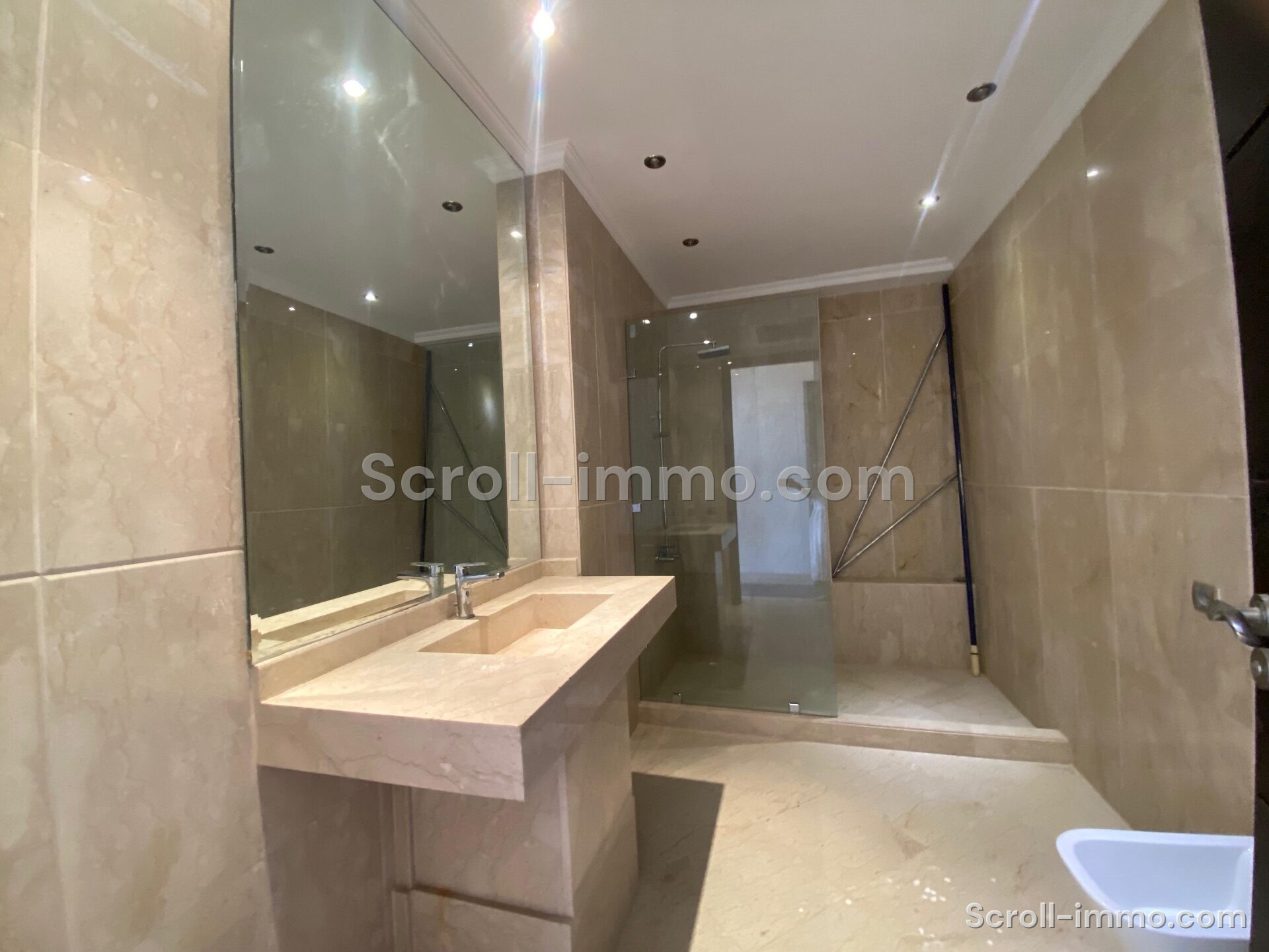 Villa haut standing – 800m² à Bab Atlas