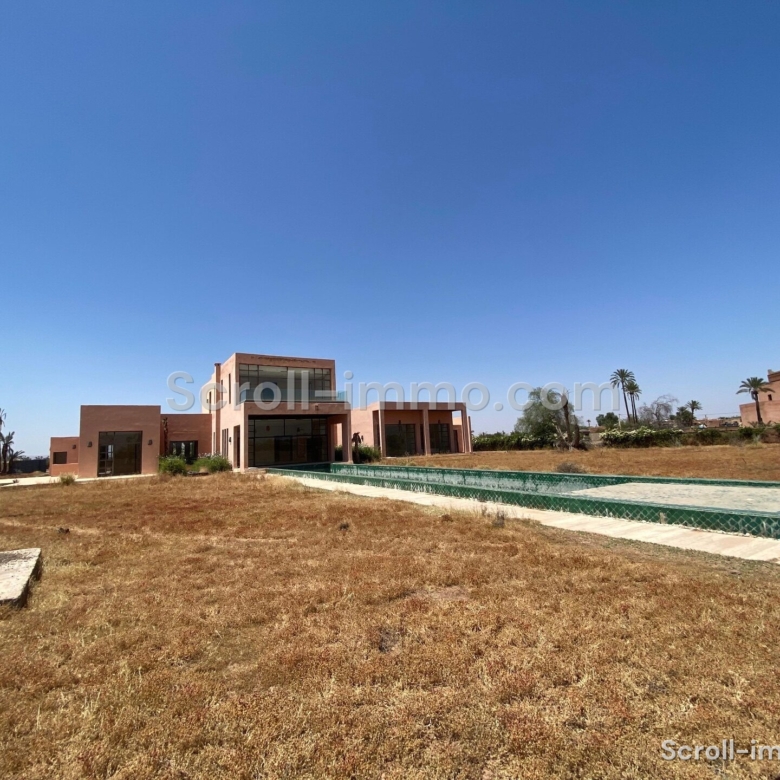 Villa haut standing – 800m² à Bab Atlas