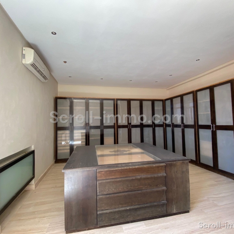 Villa haut standing – 800m² à Bab Atlas