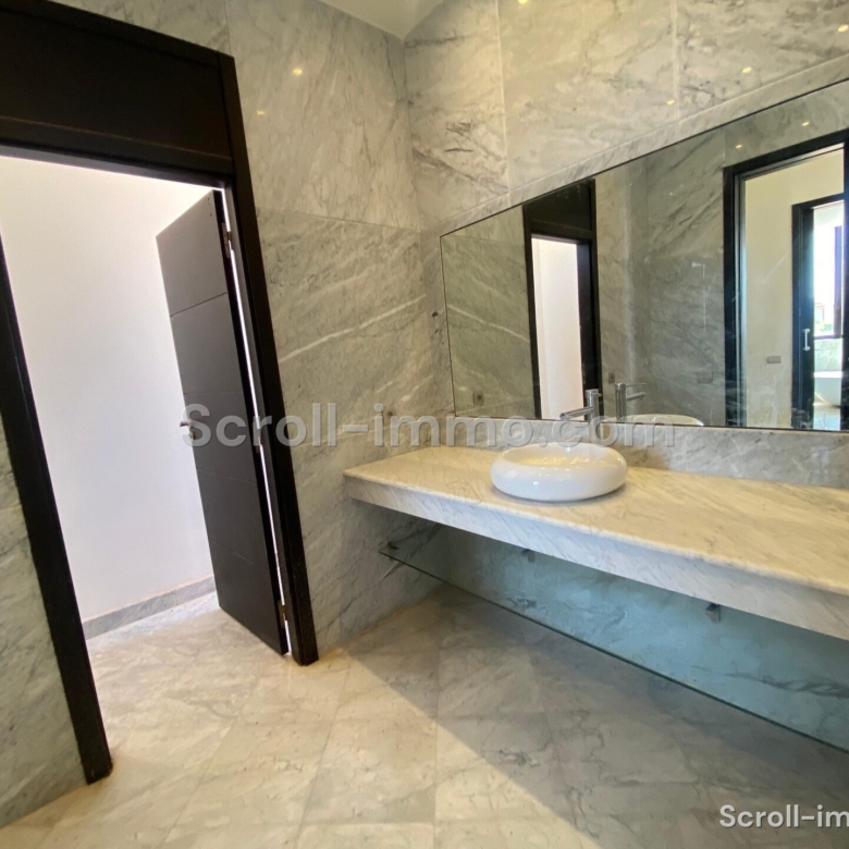 Villa haut standing – 800m² à Bab Atlas