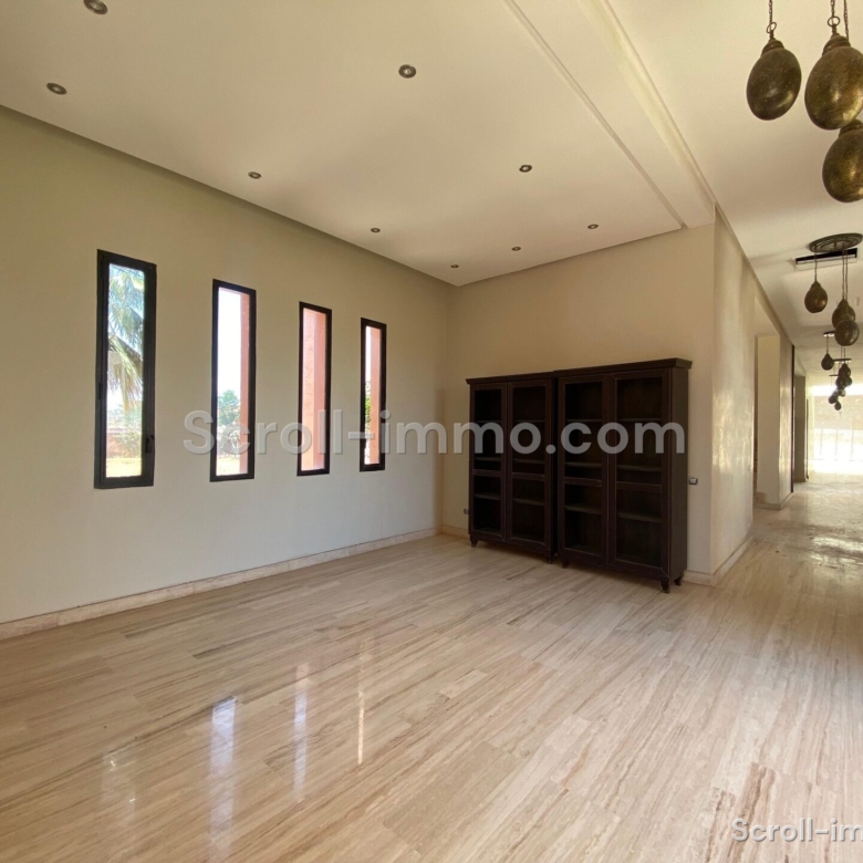Villa haut standing – 800m² à Bab Atlas