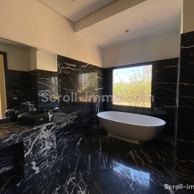 Villa haut standing – 800m² à Bab Atlas