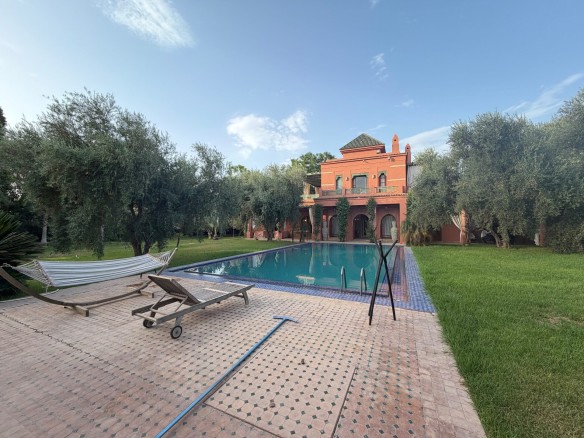 Villa d’exception – 390m² à Palmeraie