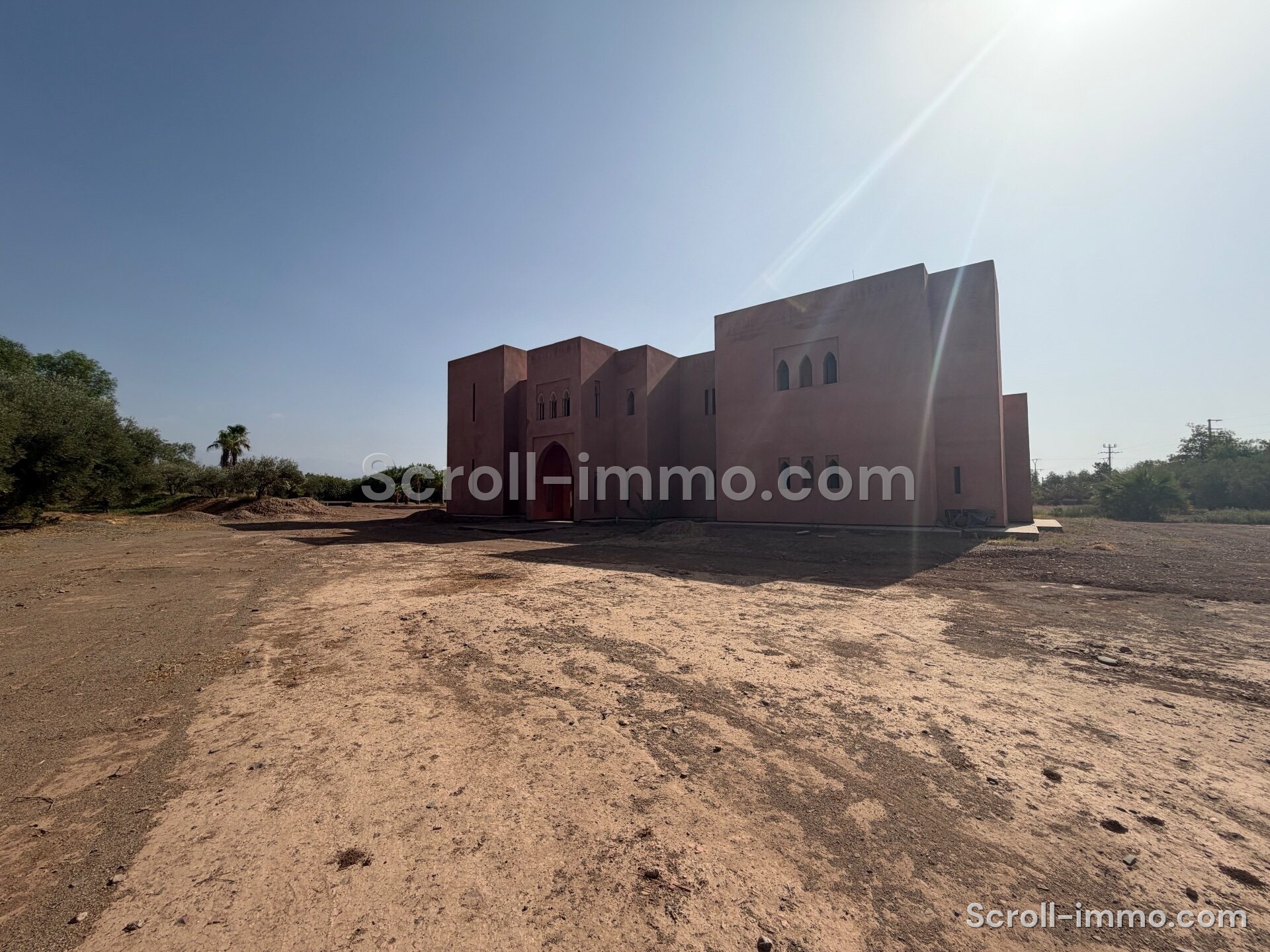 Villa style Riad – 1000m² à Route de l’Ourika