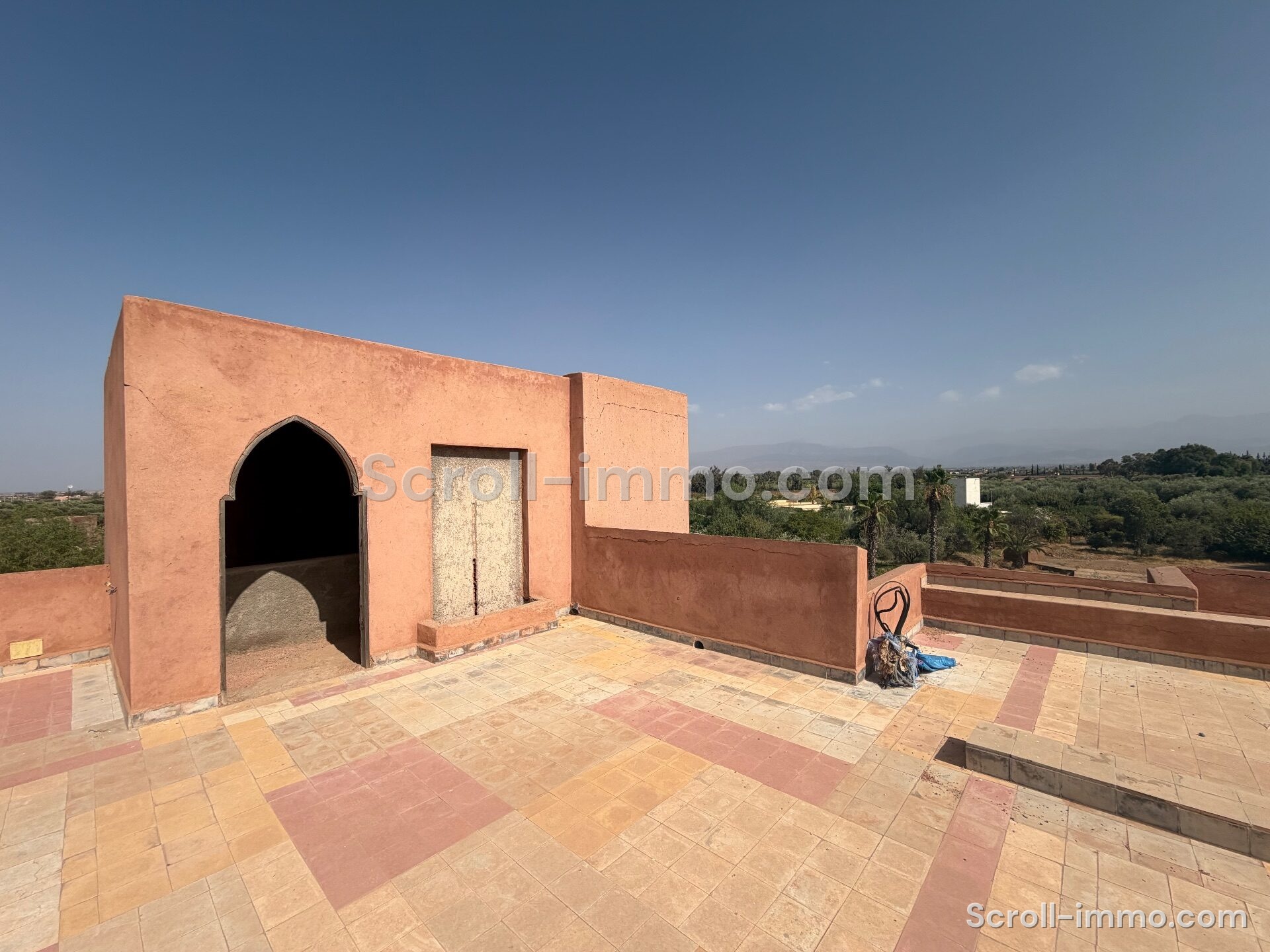 Villa style Riad – 1000m² à Route de l’Ourika