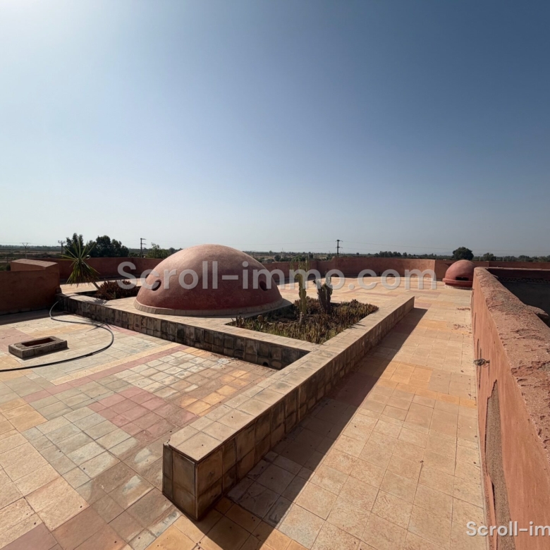 Villa style Riad – 1000m² à Route de l’Ourika