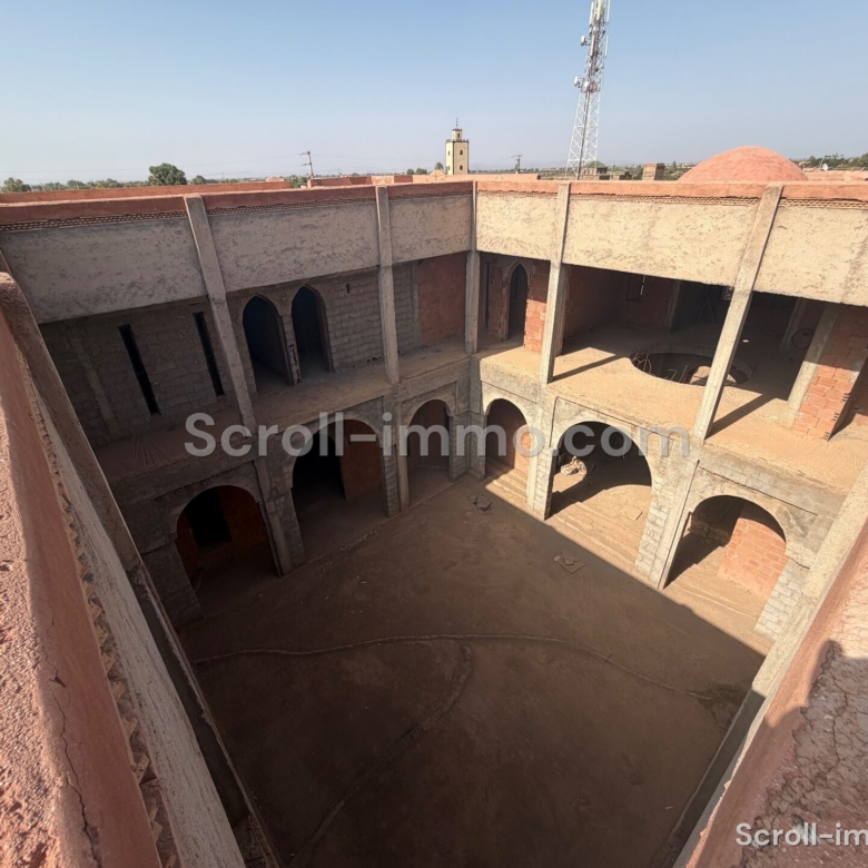 Villa style Riad – 1000m² à Route de l’Ourika