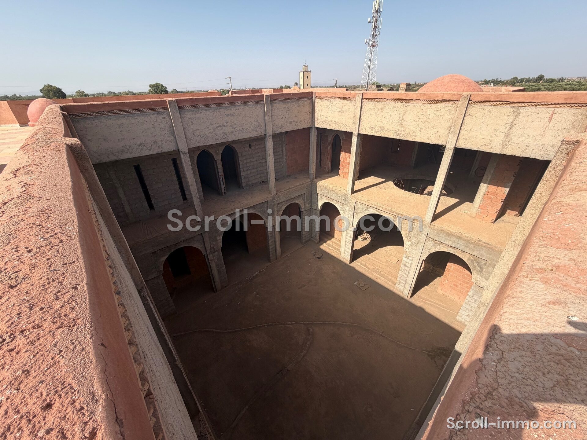 Villa style Riad – 1000m² à Route de l’Ourika